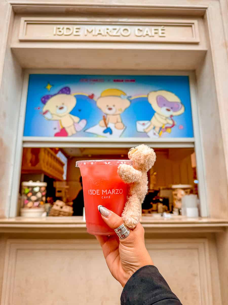 13DE Marzo Teddy Bear Café Shanghai