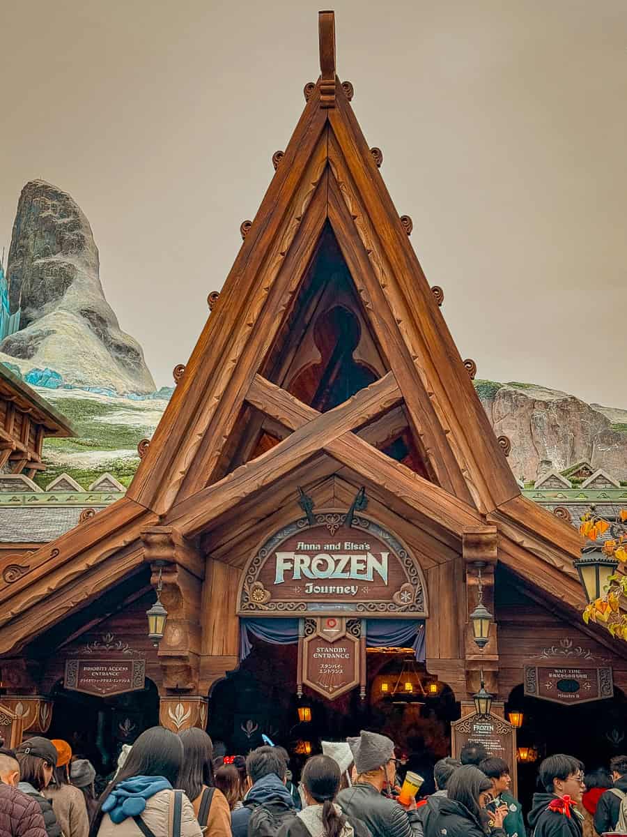 Anna and Elsas Frozen Journey Tokyo DisneySea Fantasy Springs