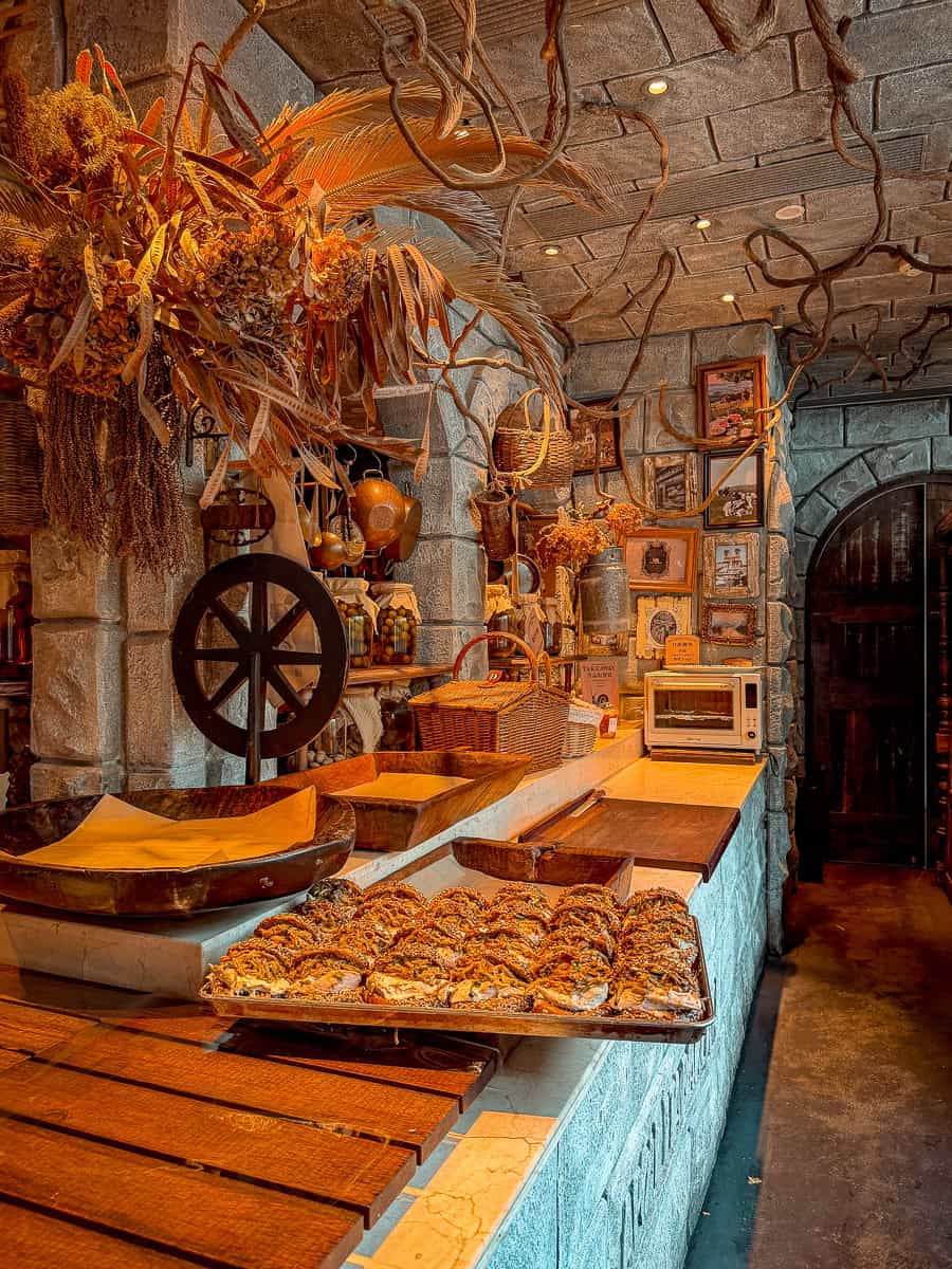 Is the Apoli Itabakery in Shanghai worth visiting