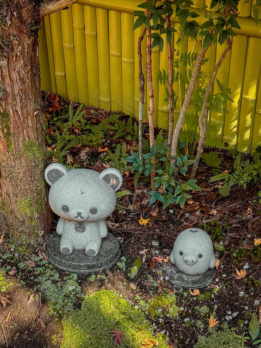 Arashiyama Rilakkuma stone statues
