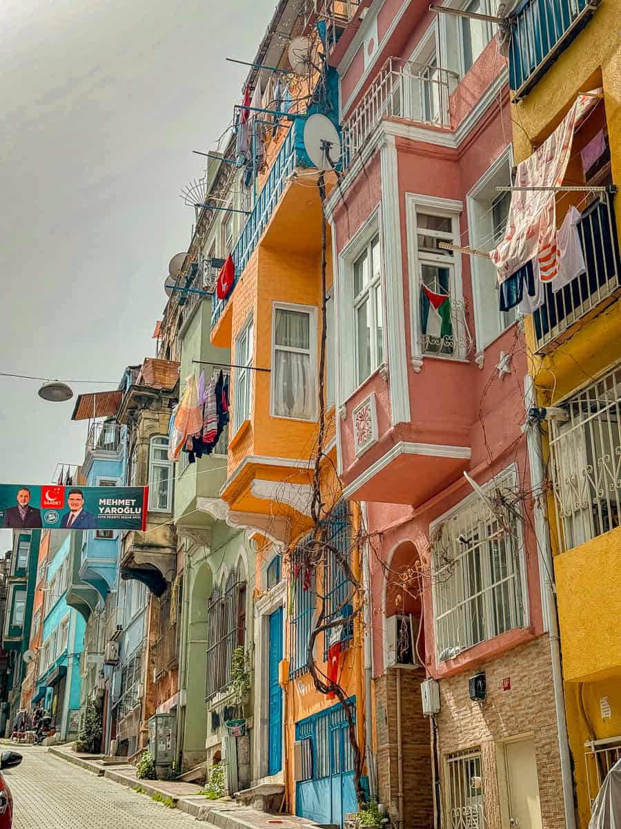 Balat Istanbul Guide (2026) - How to Visit the Colourful Houses! 28 Balat Istanbul
