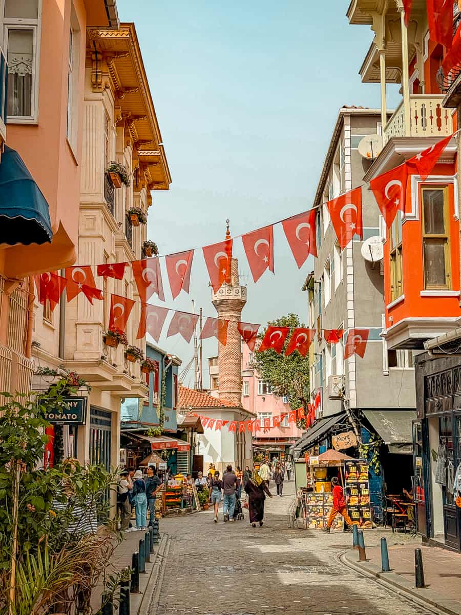 Balat Istanbul Guide (2026) - How to Visit the Colourful Houses! 12 Balat Istanbul