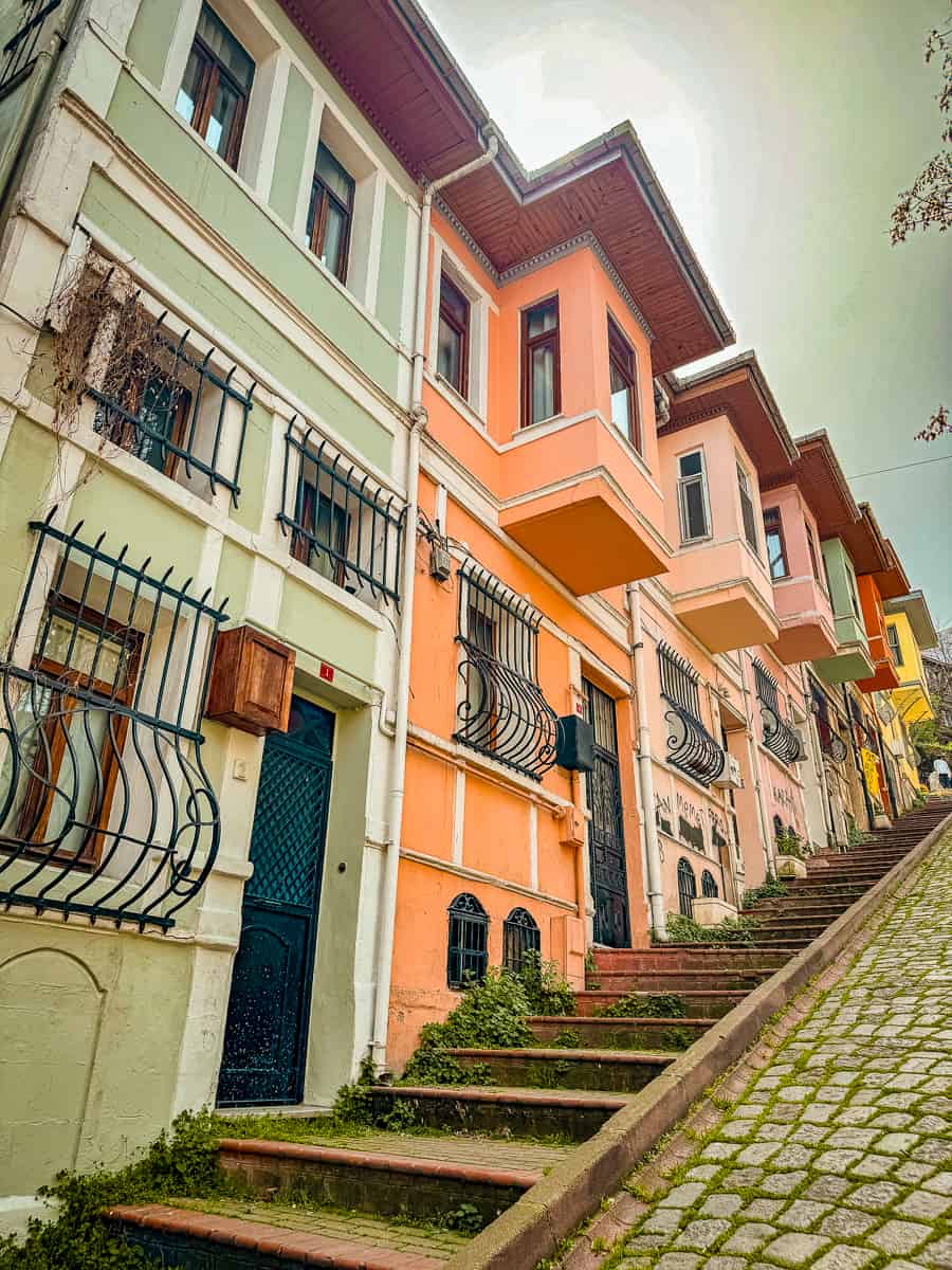 Balat Istanbul Guide (2026) - How to Visit the Colourful Houses! 21 Merdivenli Yokuş Evleri