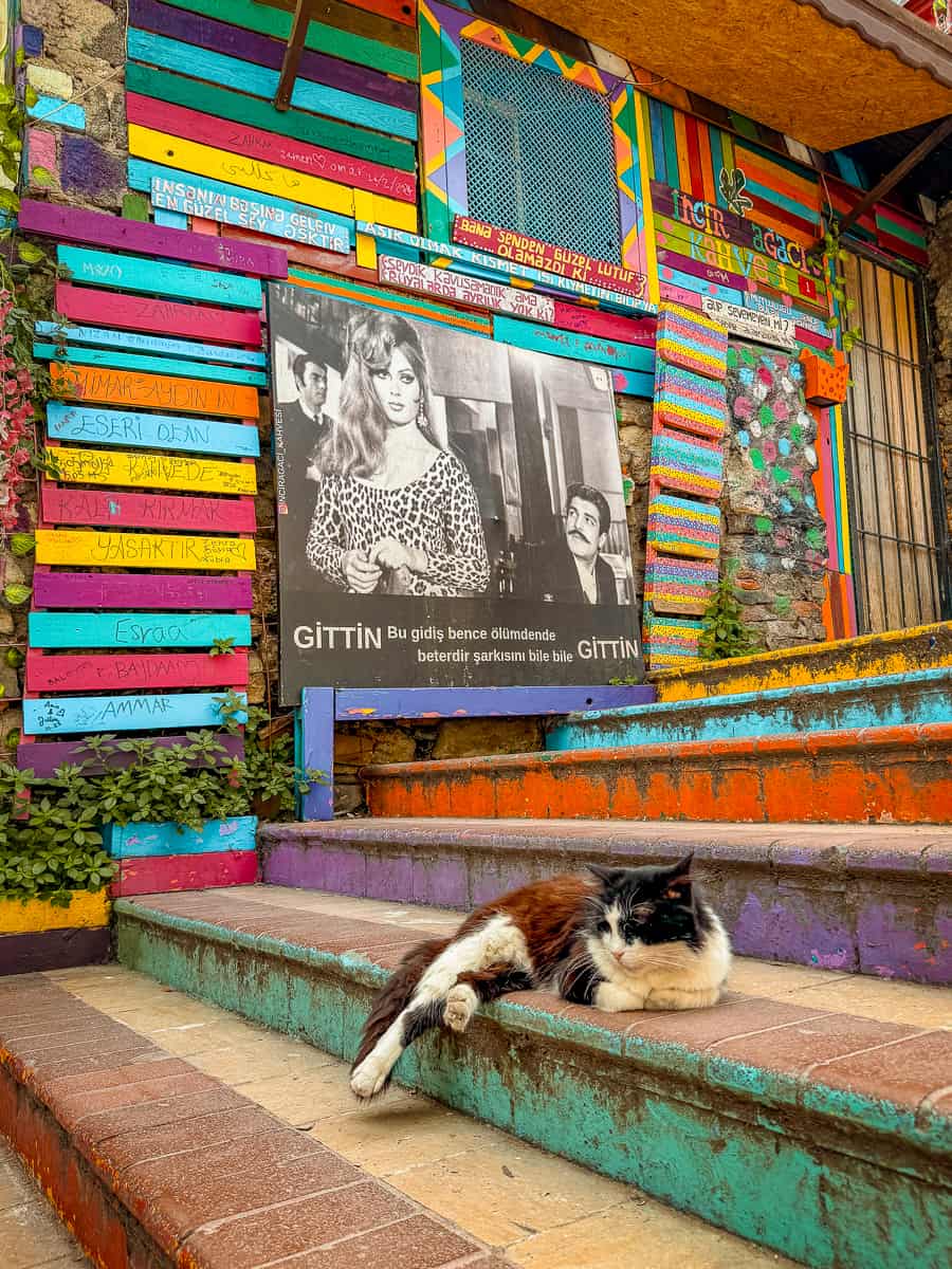 Balat Istanbul Guide (2026) - How to Visit the Colourful Houses! 32 Balat Istanbul