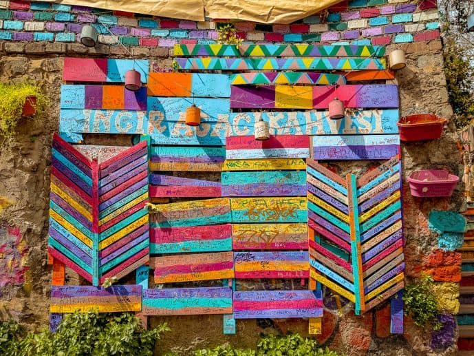 Balat Istanbul Guide (2026) - How to Visit the Colourful Houses! 33 Balat Istanbul