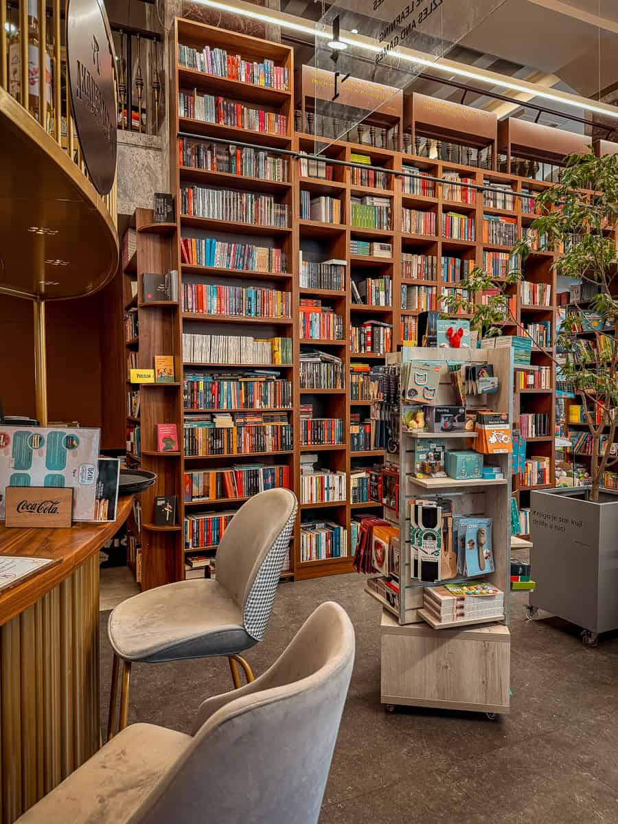 Knjižara Akademija Belgrade Data Status Bookshop