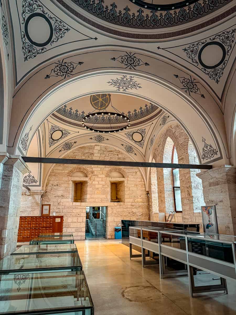 Beyazıt State Library Istanbul - Soup Kitchen to Reading Paradise (2026)! 6 Beyazıt State Library Istanbul