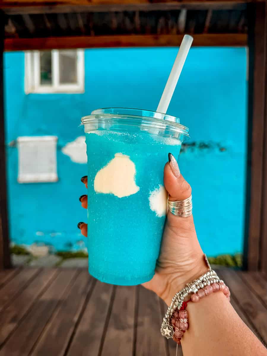 Blue Cloud Smoothie Blue House on the Stairs