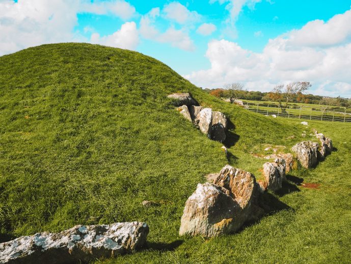 Bryn Celli Ddu Burial Chamber in Anglesey - How to Visit this Ancient Tomb in Wales! 5 Bryn Celli Ddu burial chamber and stone circle Anglesey Island