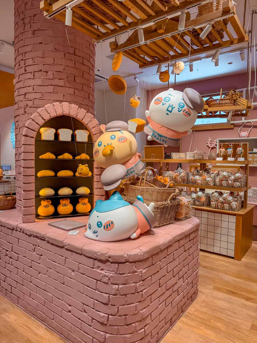 Anakuma Café - Visit a Whimsical Bear Paw Café in Tokyo! 21 Chiikawa Bakery in Toky