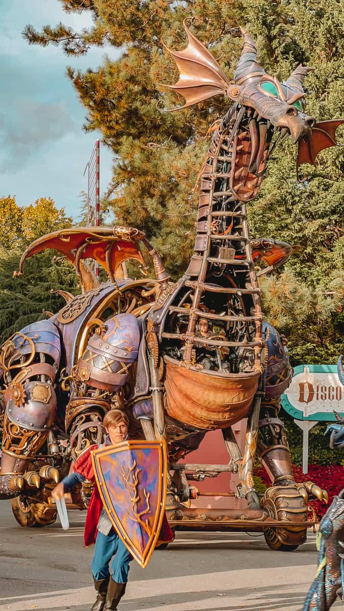 4K] Dragon's Lair Underneath Sleeping Beauty Castle - Disneyland Paris - La  Tanière du Dragon 