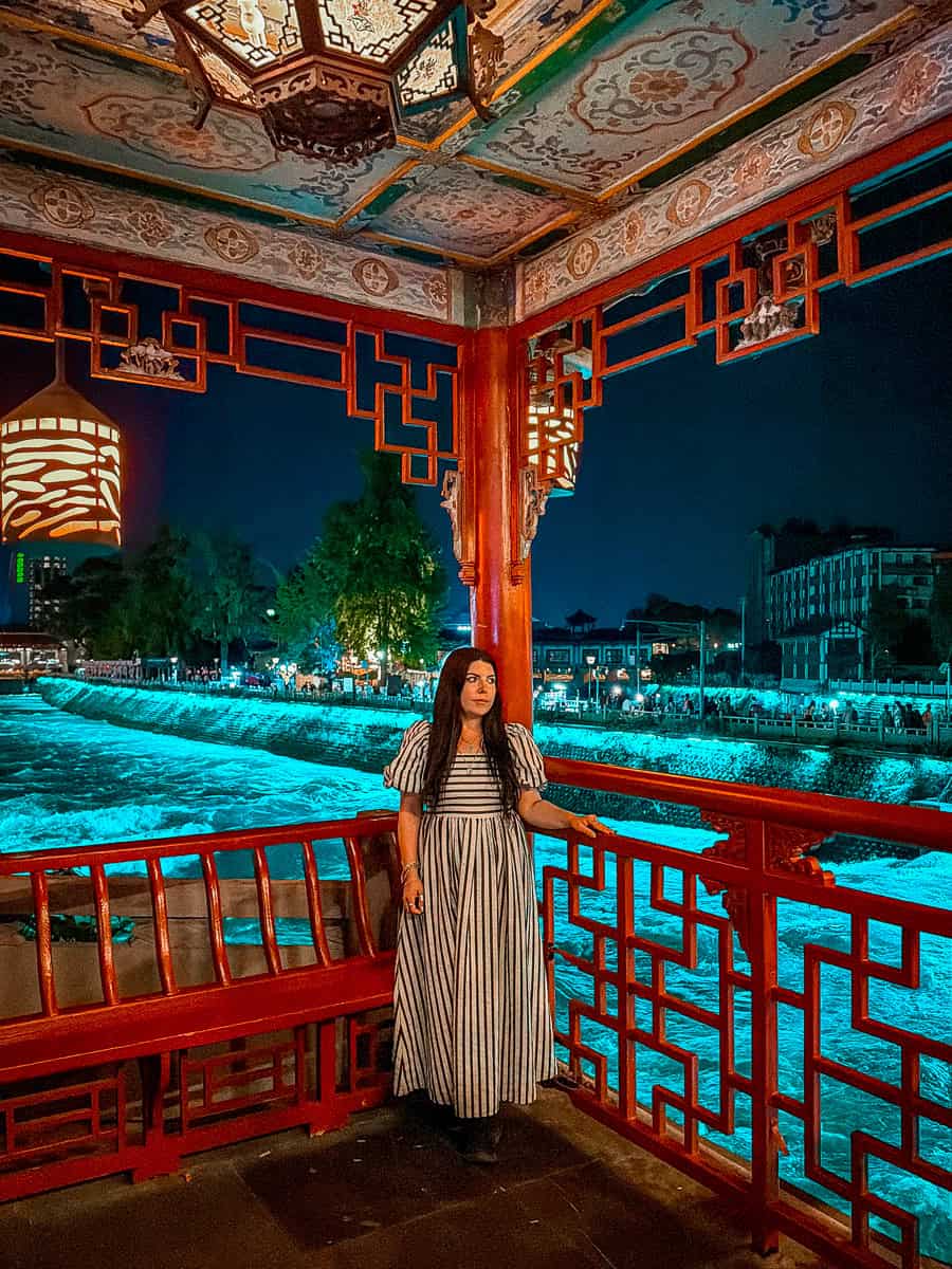 How to visit Dujiangyan Blue Tears China