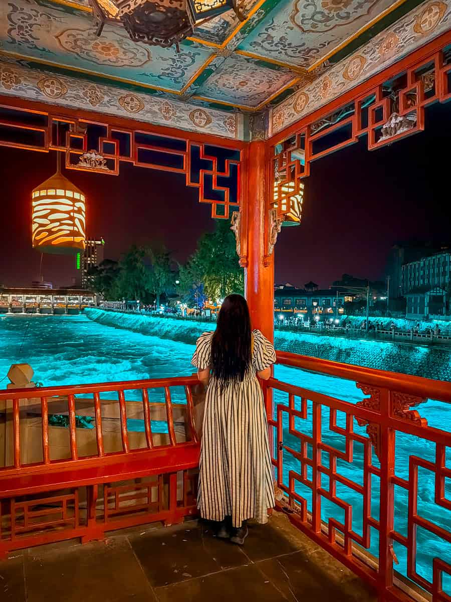 How to visit Dujiangyan Blue Tears China
