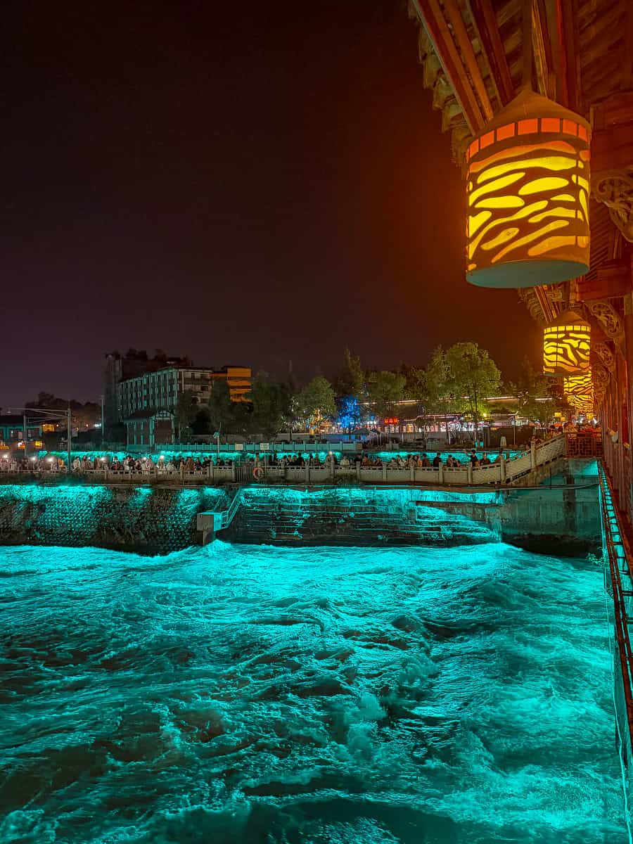 How to visit Dujiangyan Blue Tears China