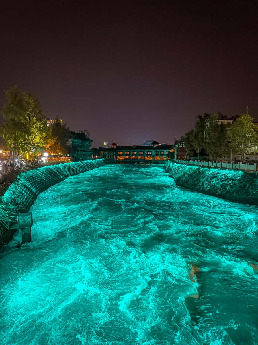 How to visit Dujiangyan Blue Tears China