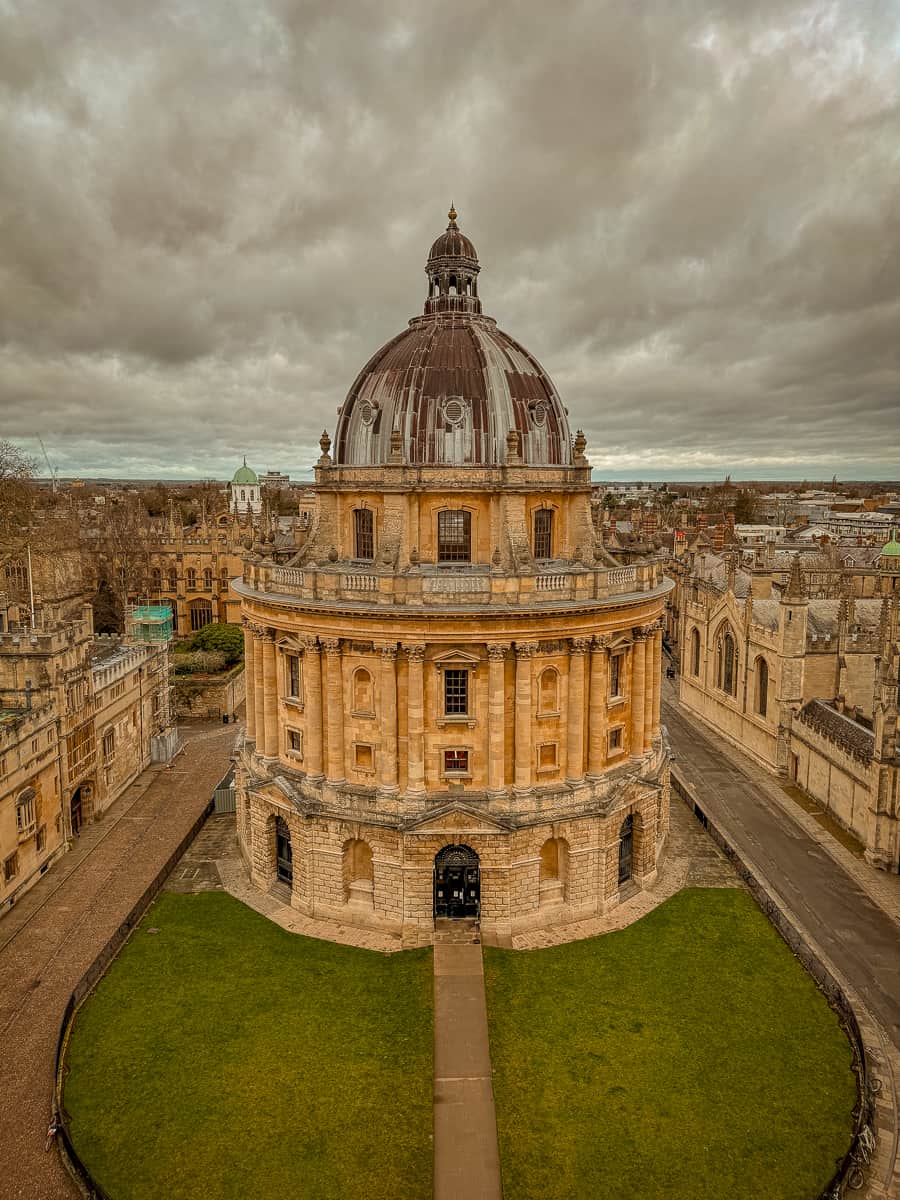Duke Humfrey’s Library - Visit Harry Potter's Hogwarts Library (2026)! 30 St Mary's Church Tower Lookout Oxford