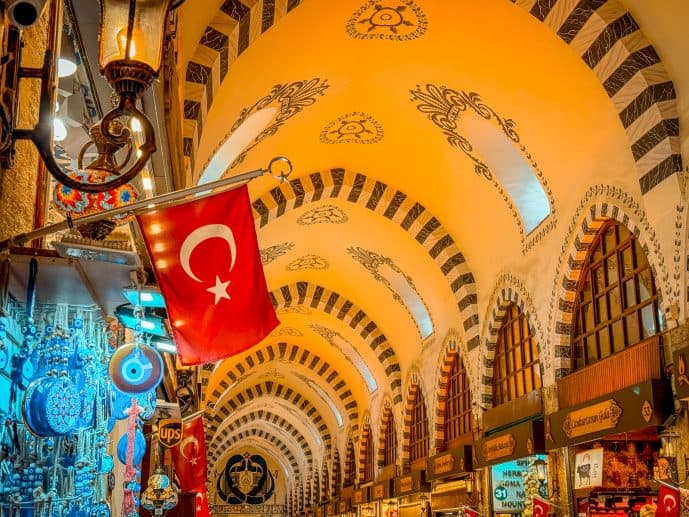 Beyazıt State Library Istanbul - Soup Kitchen to Reading Paradise (2026)! 21 Egyptian Bazaar istanbul