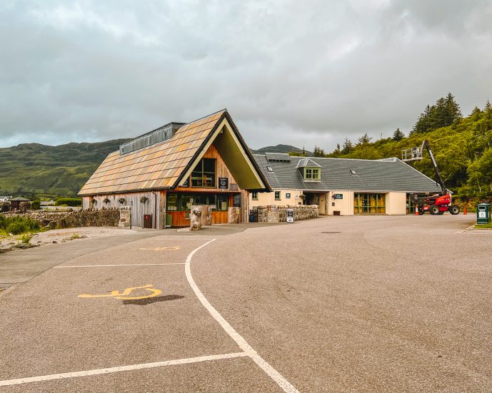 Eilean Donan castle parking lot