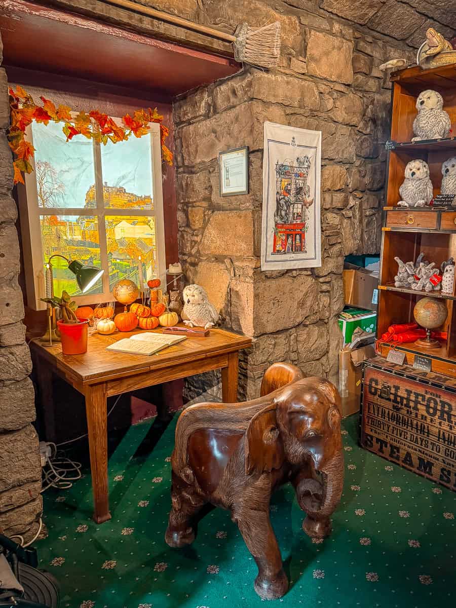The Elephant House - Visit the Birthplace of Harry Potter in Edinburgh! 3 Visit the Elephant House Birthplace of Harry Potter