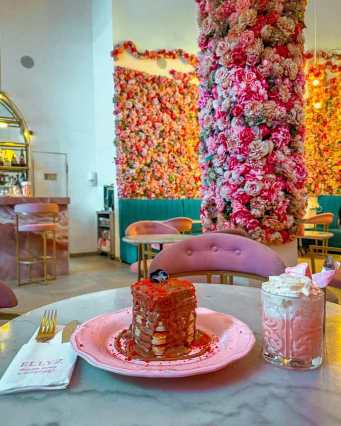 Ellyz Café - Is this the Prettiest Café in Athens (2026)? 7 Ellyz Cafe Athens