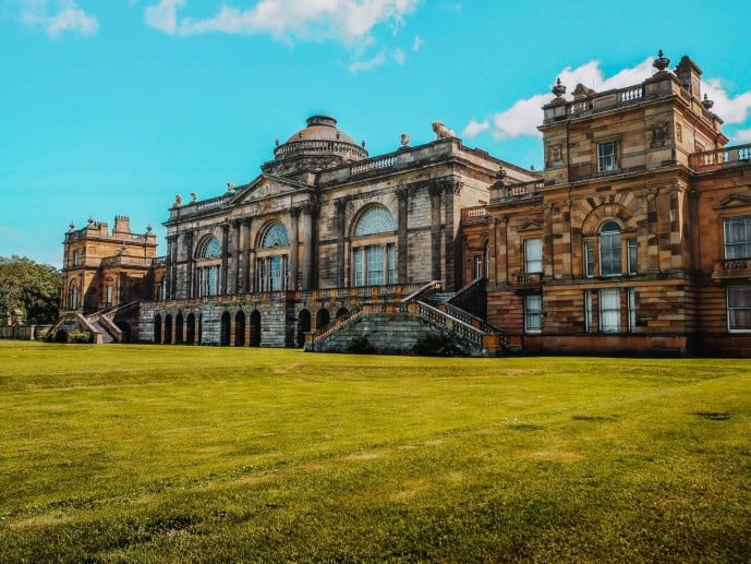 gosford house outlander versaille stables