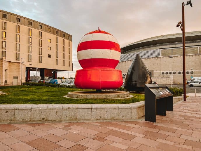 Glass of Thrones Belfast - Discover 6 Game of Thrones Stained Glass Windows (2023)! 16 Buoy Park Belfast