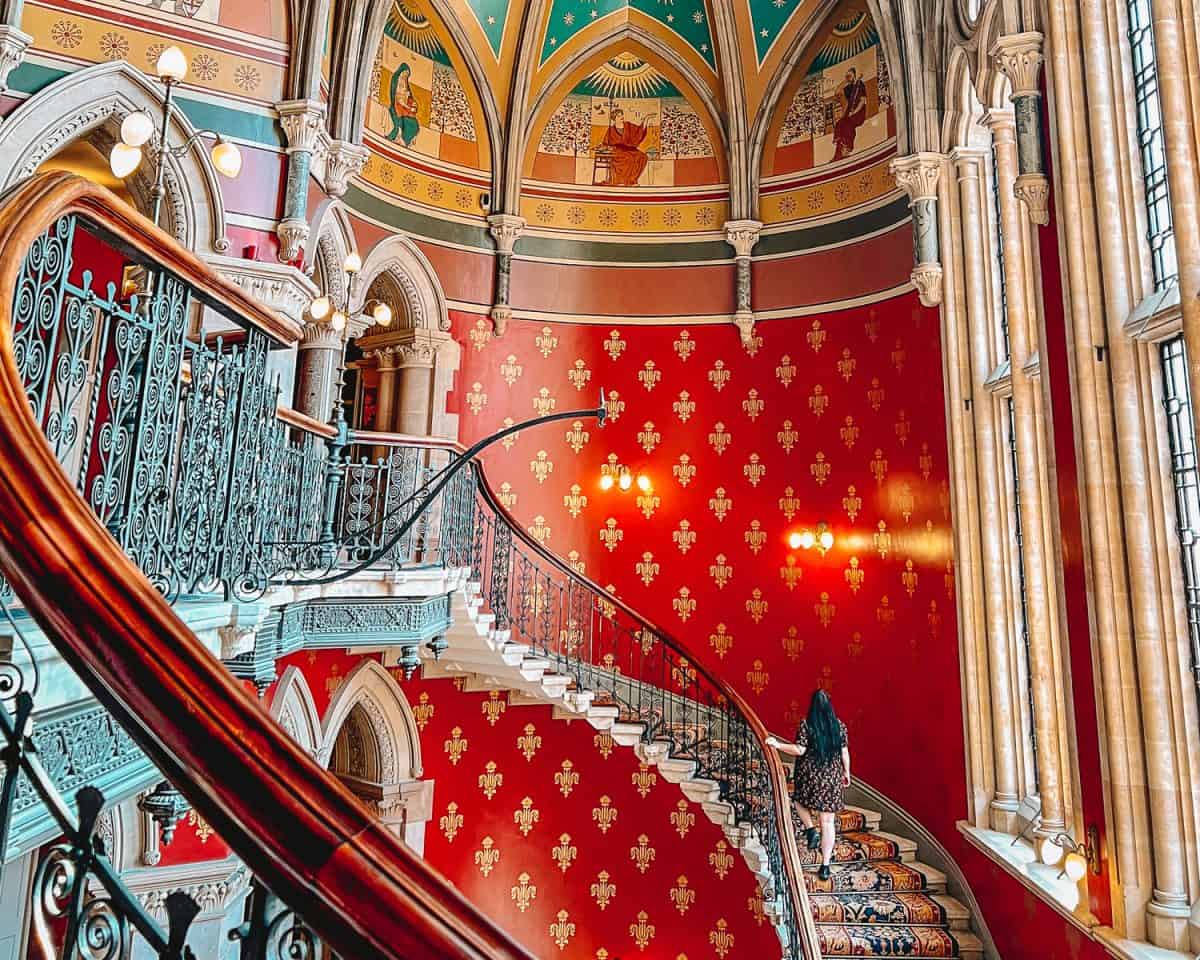 st pancras hotel staircase harry potter