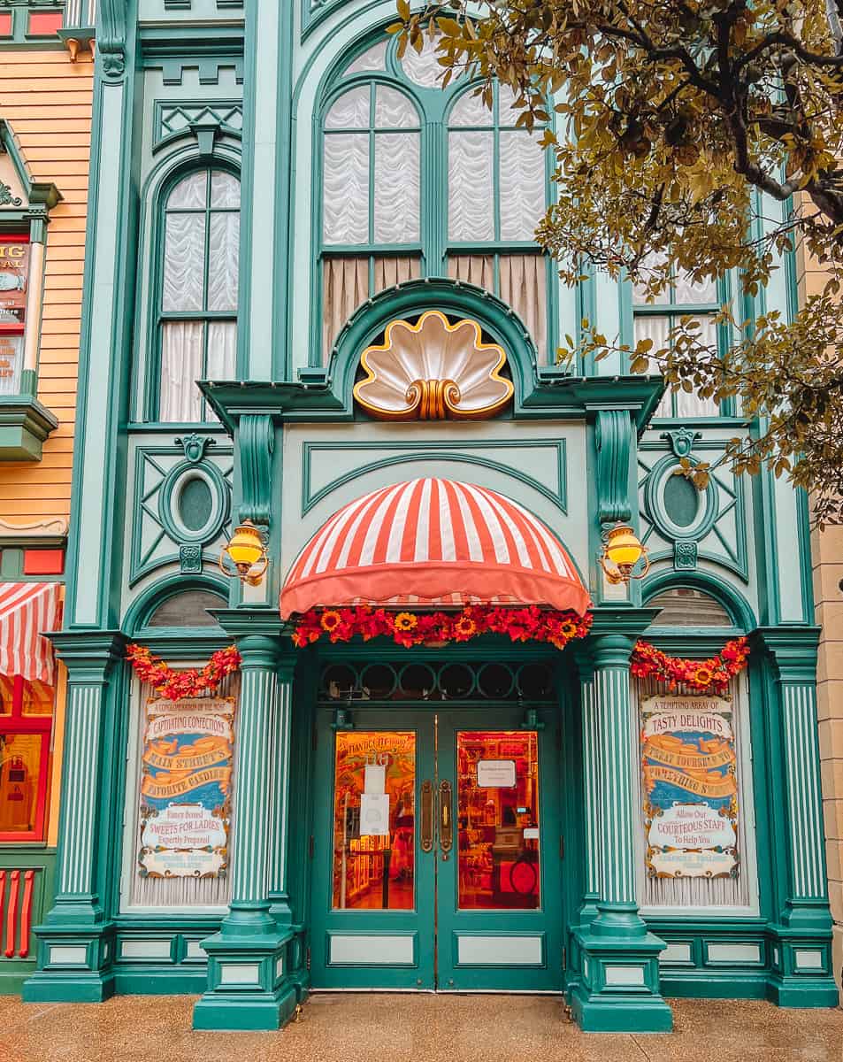 Disneyland Paris Main Street USA Shop displays