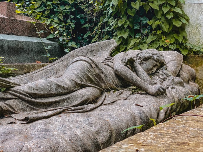 Sleeping Angel Highgate Cemetery 