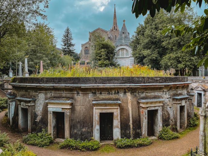 How to Visit Highgate Cemetery London Fantastic Beasts Filming Location