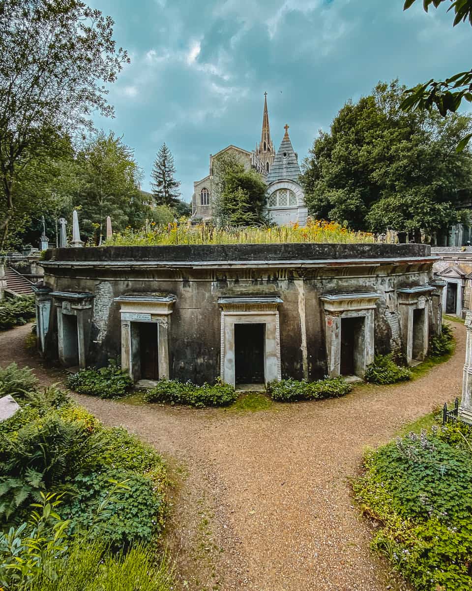 Highgate Cemetery Fantastic Beasts filming location