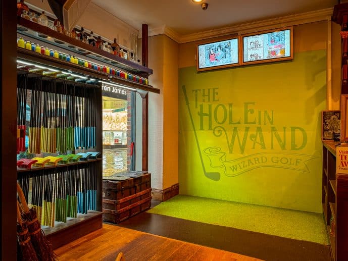 Hole in Wand - How to Play Magical Wizard Golf in the UK! 8 Hole in Wand York
