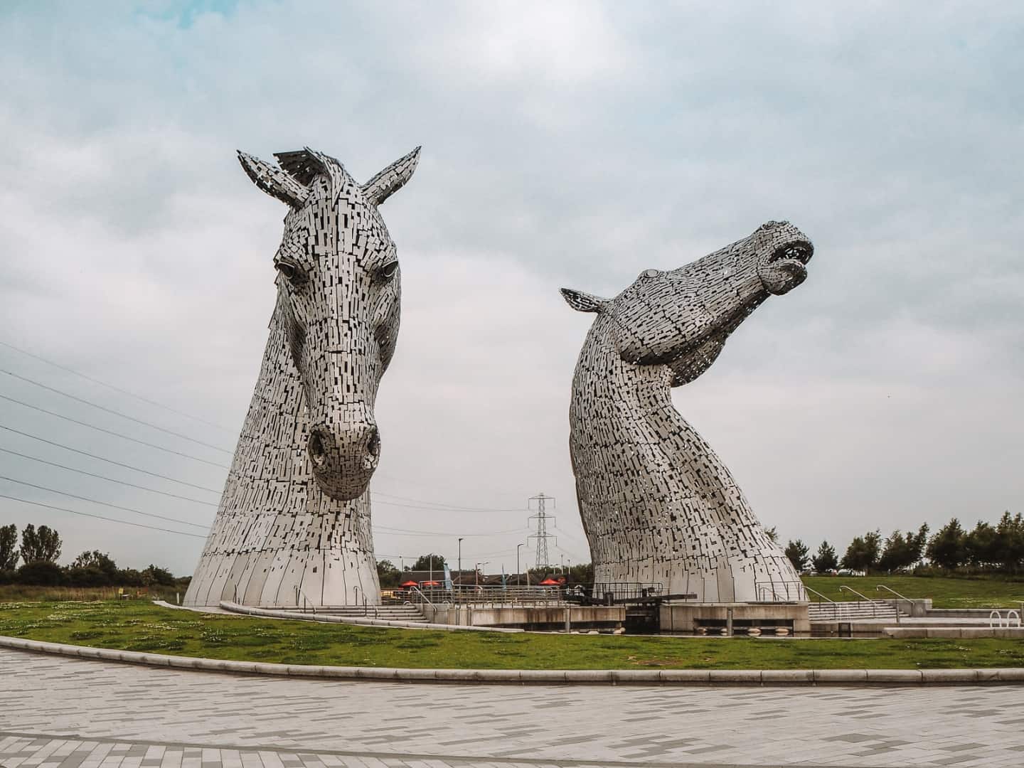 Visit The Kelpies In Scotland - Ultimate 2025 Guide!