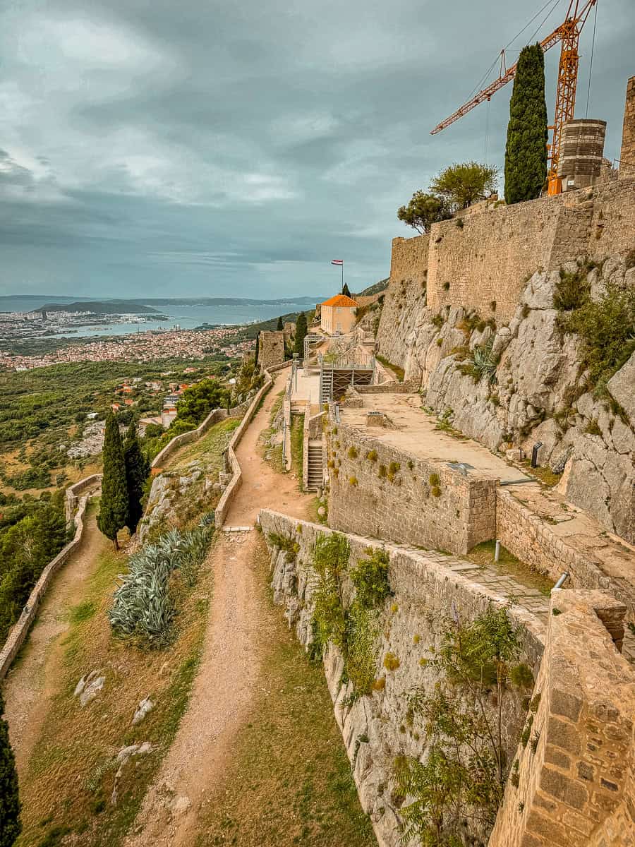 Klis Fortress - Visit the Meereen Game of Thrones Filming Location (2026)! 29 Klis Fortress Meereen Game of Thrones