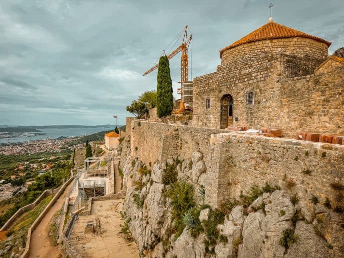 Klis Fortress - Visit the Meereen Game of Thrones Filming Location (2026)! 2 Klis Fortress