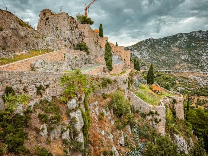 Klis Fortress - Visit the Meereen Game of Thrones Filming Location (2026)! 4 Klis Fortress Meereen Game of Thrones