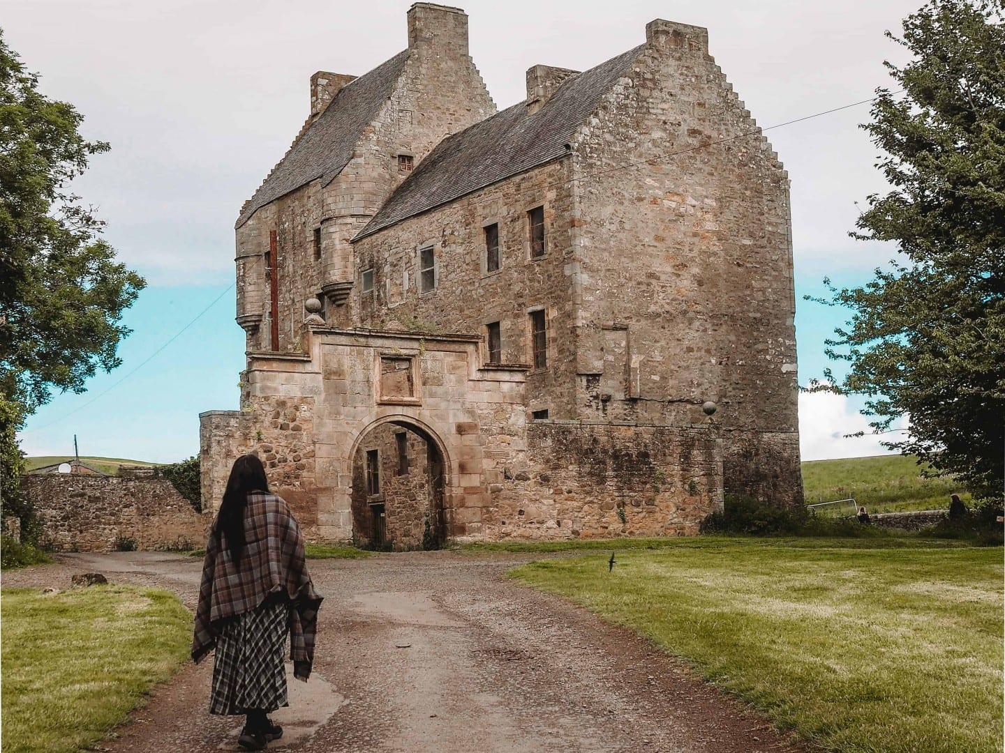 HOW TO VISIT LALLYBROCH FROM OUTLANDER - ULTIMATE GUIDE TO MIDHOPE 