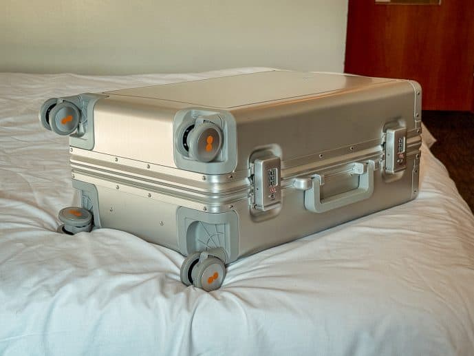 Level 8 Luggage Review (+ Discount Code) - Gibraltar Aluminum Carry-On! 7 Level 8 Luggage Review Gibraltar Aluminum Carry On