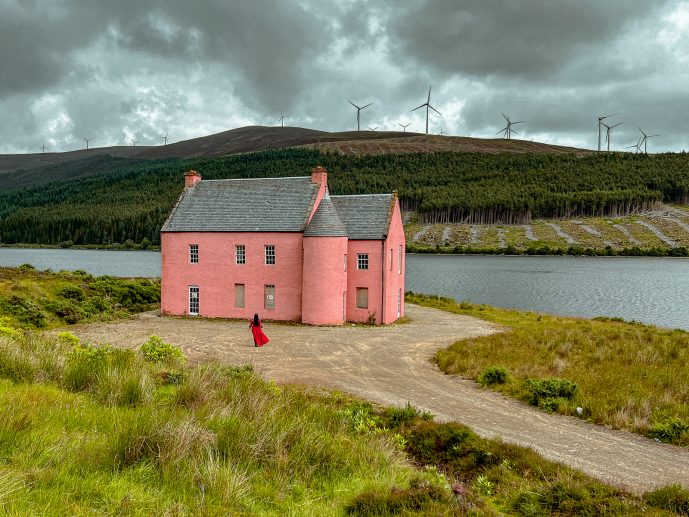 Loch Glass Pink House Scotland Culzie Lodge