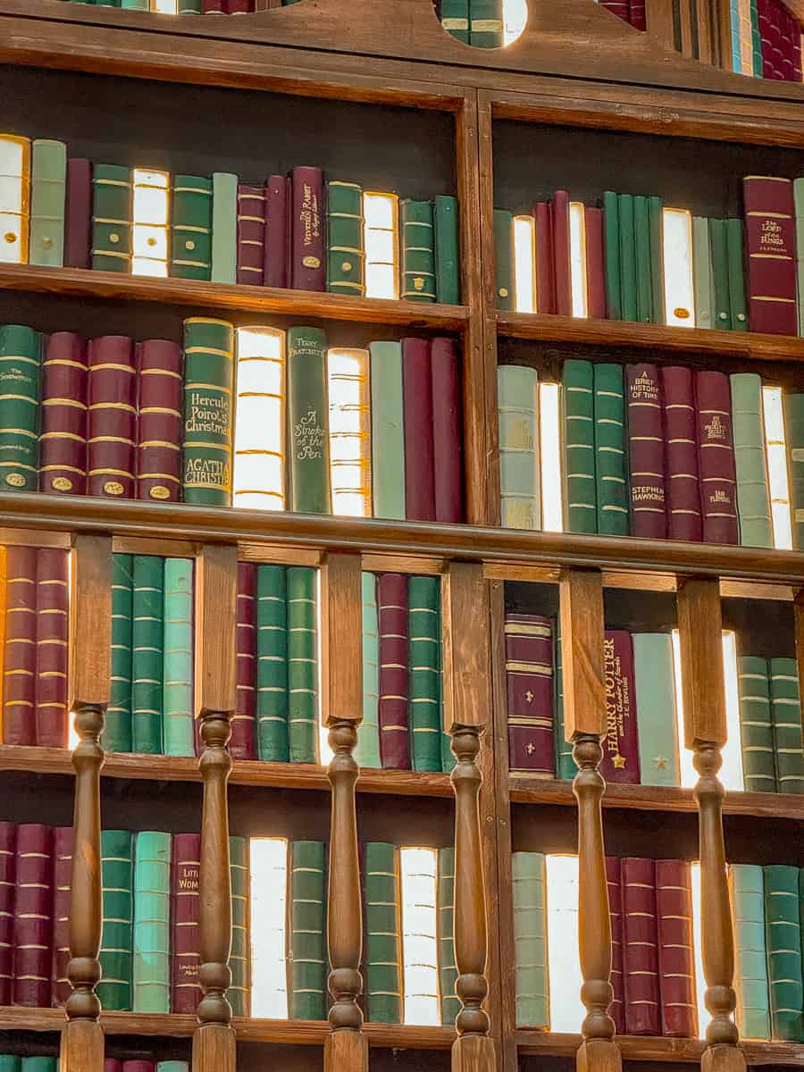 London Book Christmas Tree