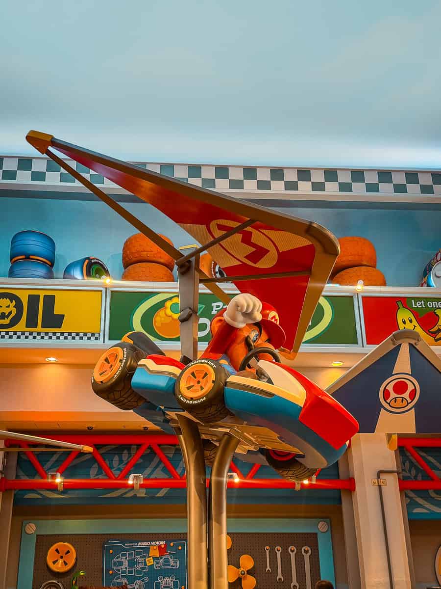 Mario-Motors-Super-Nintendo-World