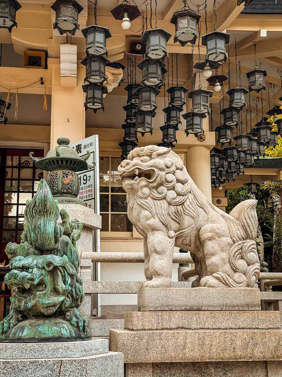 Namba Yasaka Shrine - Visit the Giant Lion Head of Osaka (2026)! 7 How to Visit Namba Yasaka Shrine Osaka