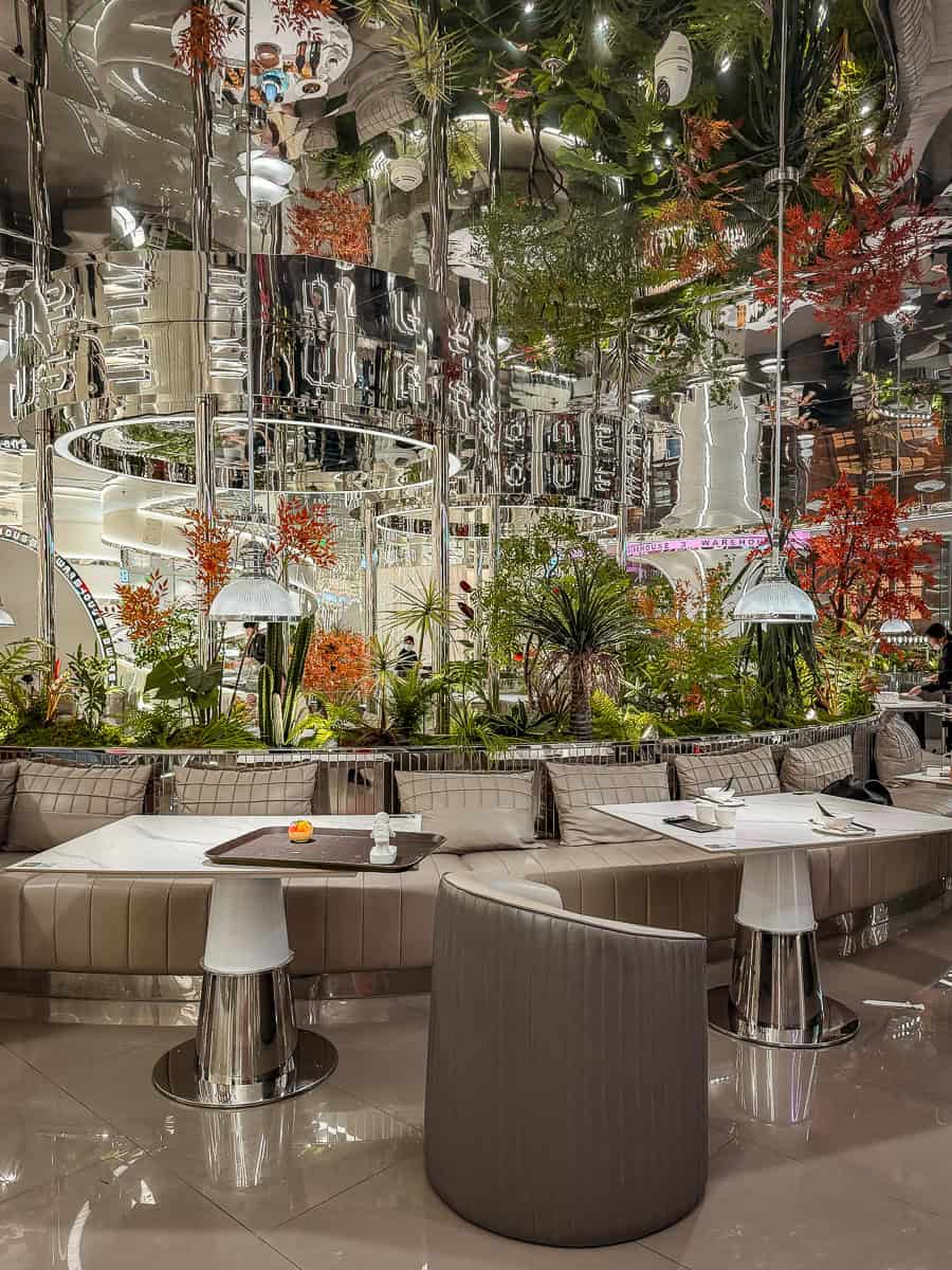 No. 3 Warehouse Shanghai - Is this Viral Futuristic Restaurant Worth It? 13 No. 3 Warehouse Shanghai