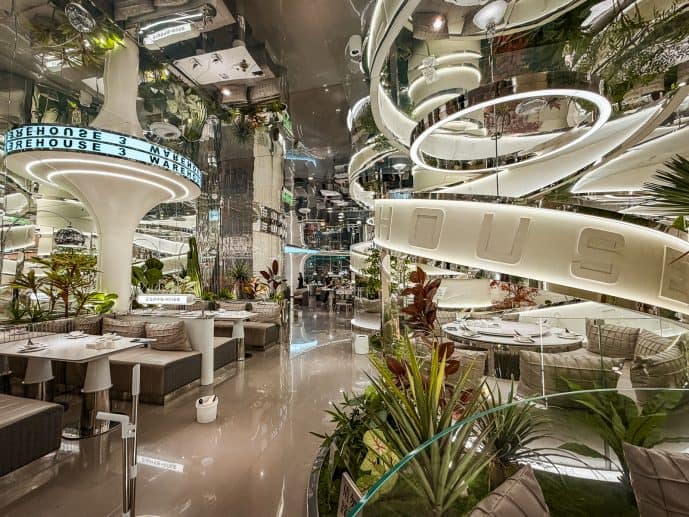 No. 3 Warehouse Shanghai - Is this Viral Futuristic Restaurant Worth It? 9 No. 3 Warehouse Shanghai
