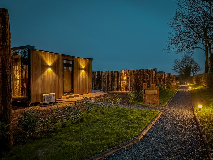 OOD Lough Neagh Mirror Houses