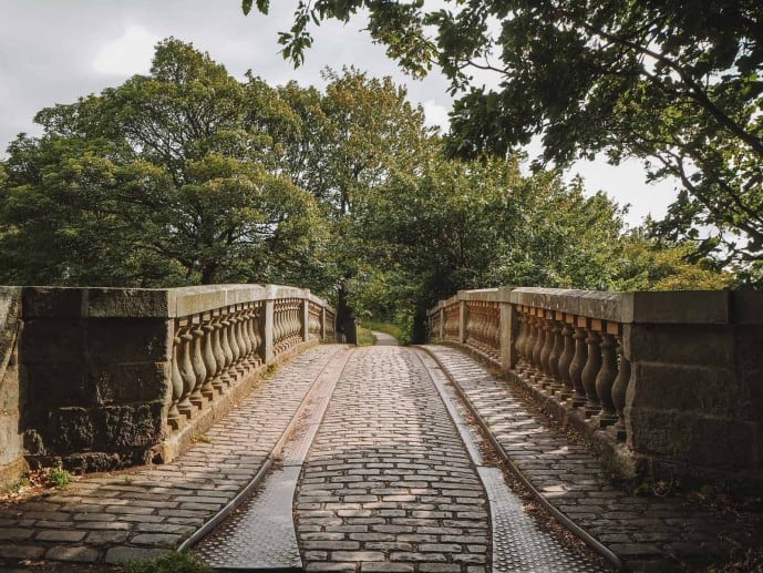 There are plenty of Pollok Country Park Outlander locations to explore