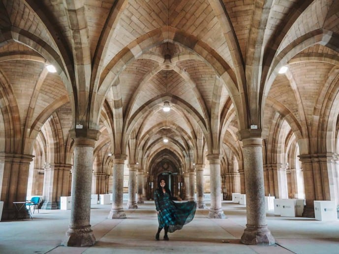 University of Glasgow Outlander location as Havard University Boston