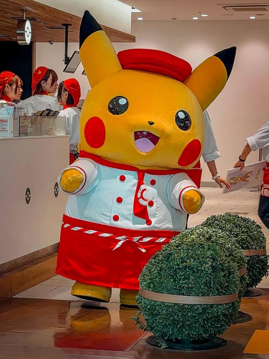 Pikachu Dance at Pokemon Cafe Tokyo