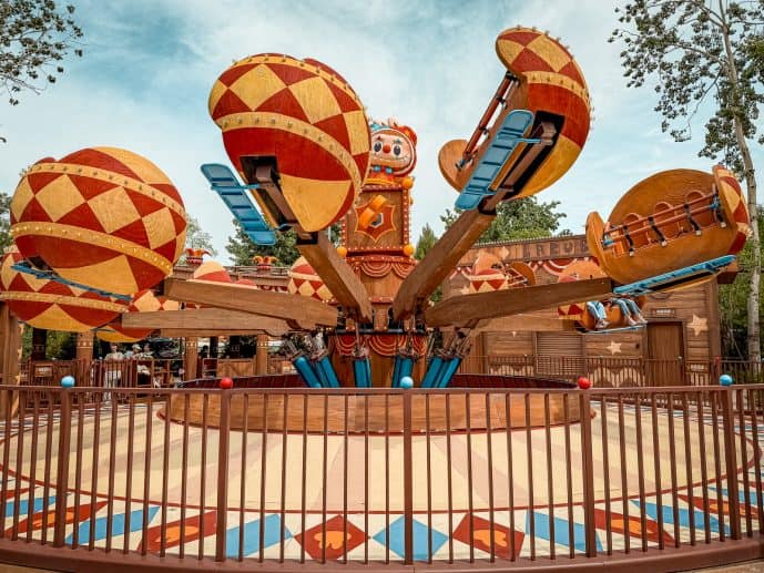 Popland Beijing - How to Visit the Labubu Theme Park in China (2026)! 23 Cirque de Labubu ride Popland