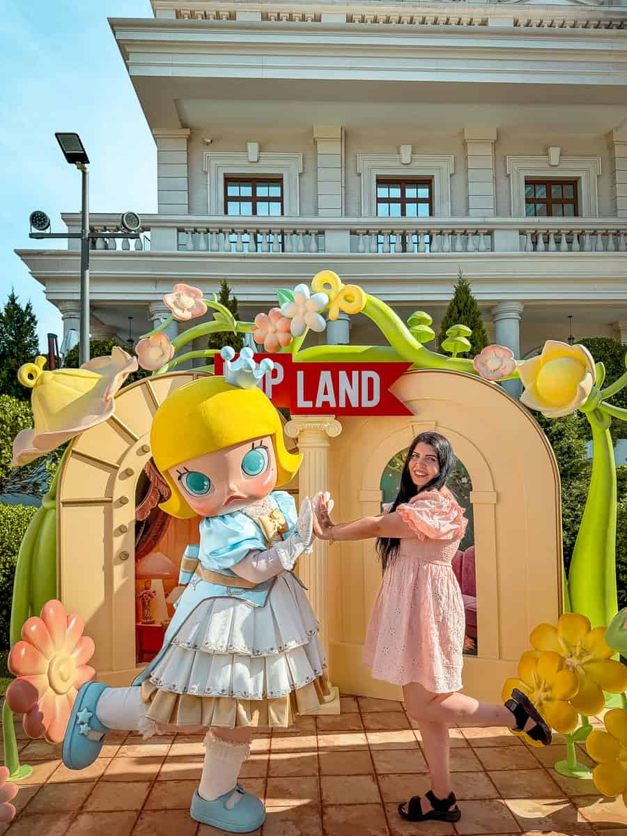 Popland Beijing - How to Visit the Labubu Theme Park in China (2026)! 33 Popland Molly Meet and Greet